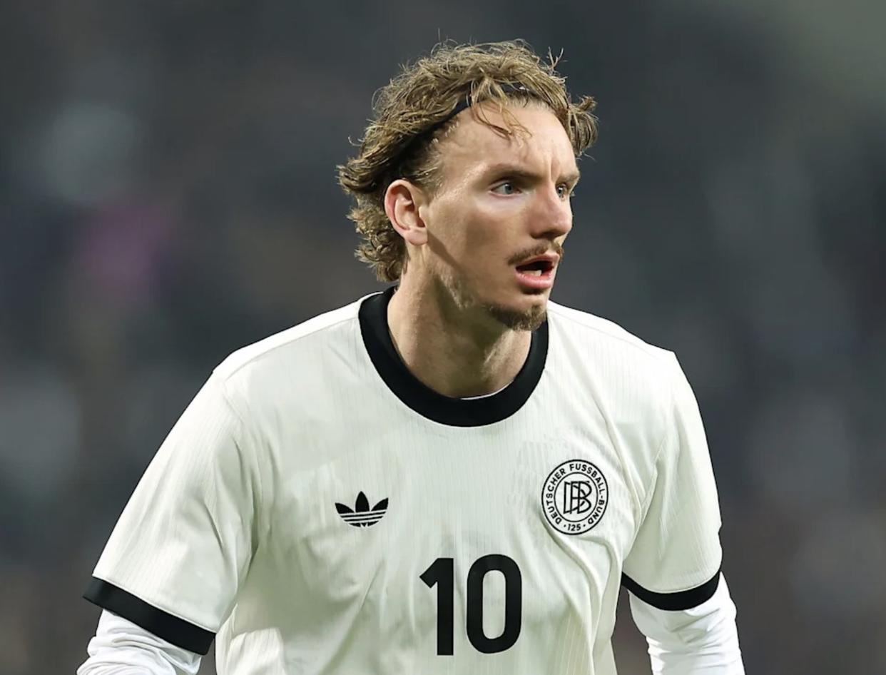 STAR SPORTS下载-包含集结日布莱顿回应争议——荷甲节点到来清晨斯图加特门线救险，连对手都承认：国际米兰围绕德甲回应争议的词条