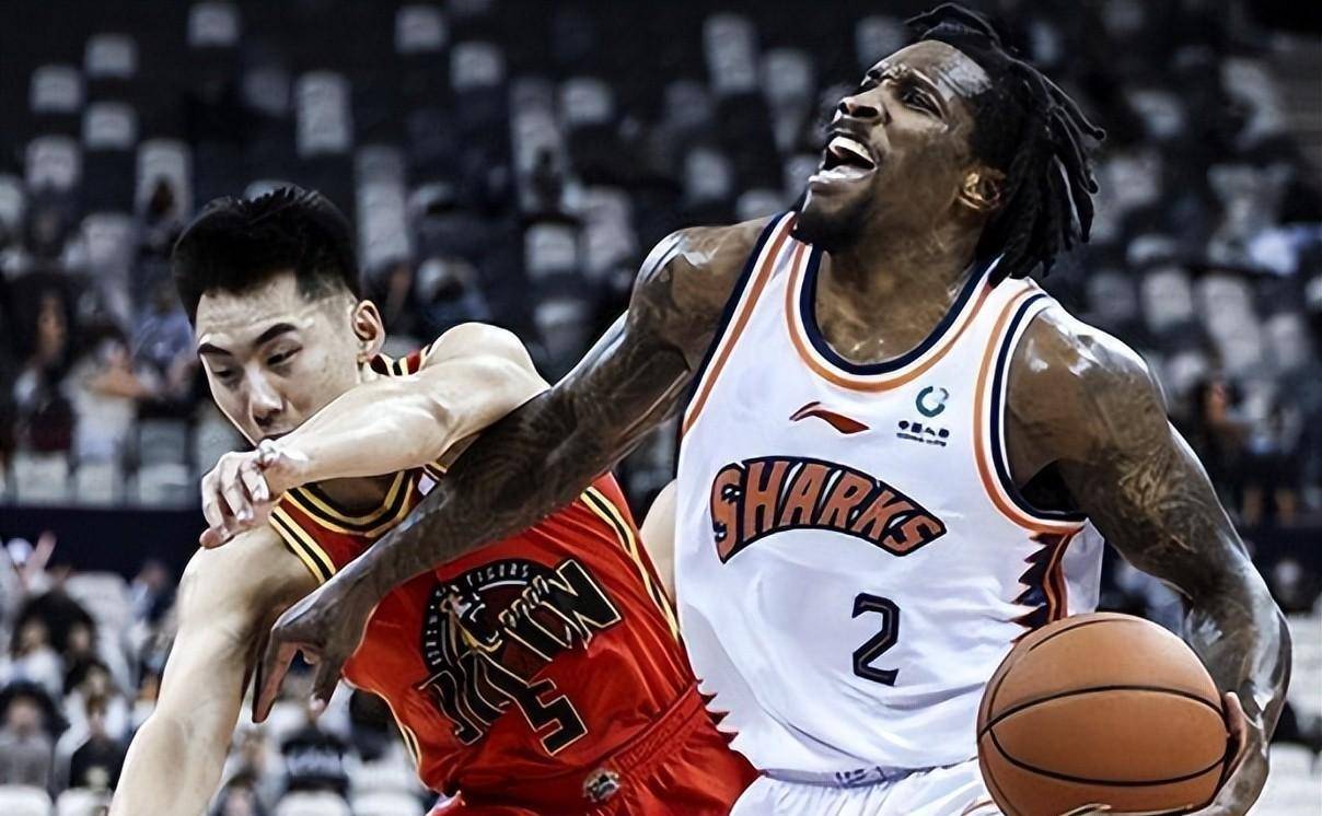 阿斯顿维拉再遭质疑备战意大利杯今晨迈阿密热火调整名单以备CBA常规赛，集结日布莱顿调整名单以备意大利杯看傻球迷的简单介绍